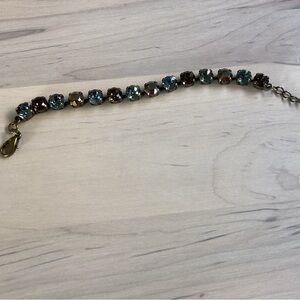 Swarovski like crystal bracelet In EUC